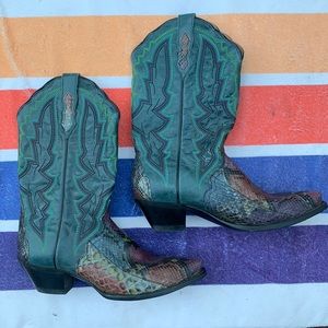 Beautiful python snakeskin Dan post boots